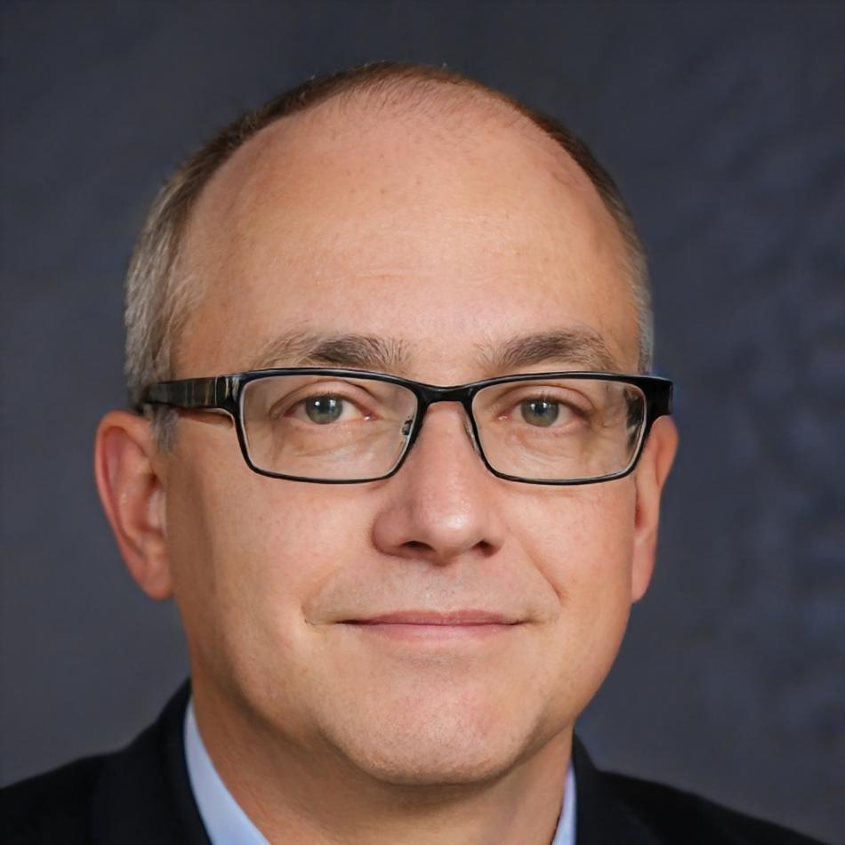 Zufriedener Kunde der Finanzberatung