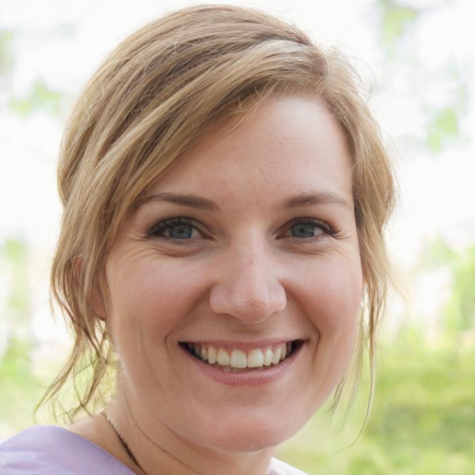 Portrait von Finanzexpertin Sarah Hoffmann