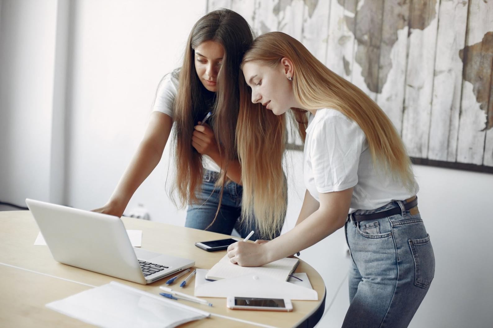 Erfolgreiche Finanzplanung und Vermögensaufbau mit coralyntria